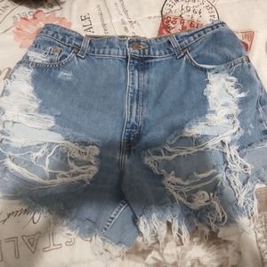 Levi high waisted shorts